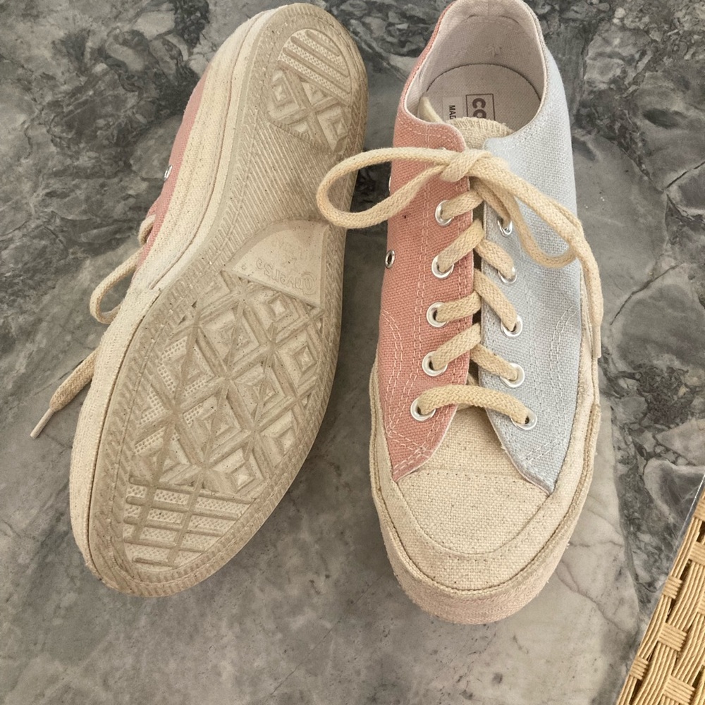 Converse Cream Blue and Pink Sneaker